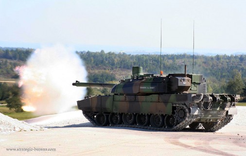 Leclerc_MBT_firing01