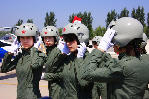 Chinese Female Pilots_pos0104