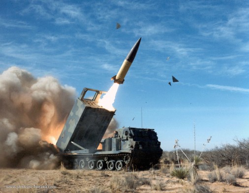 M270-MLRS-lrm-USA-003-tir