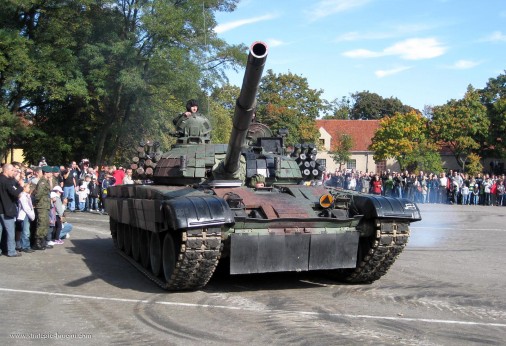 PT-91_Twardy_char_Pologne_001