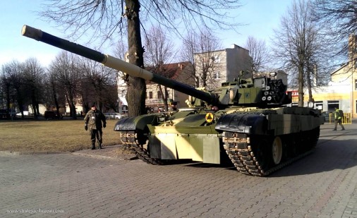 PT-91_Twardy_char_Pologne_003