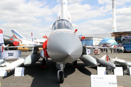 JF-17_Bourget2015 A004