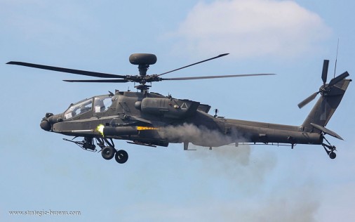 AH-64 tir Hidra B003