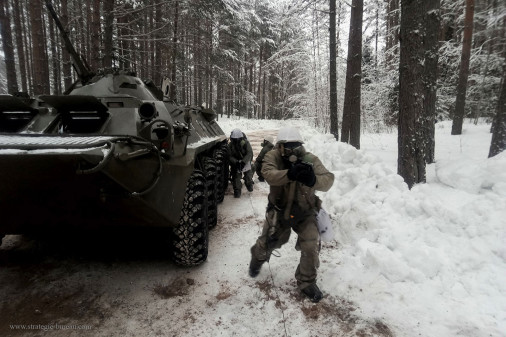 BTR-70M_vbtt_8x8_Russie_003