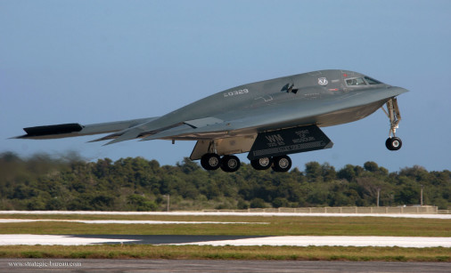 B-2_Spirit_Bombardier_USA_002