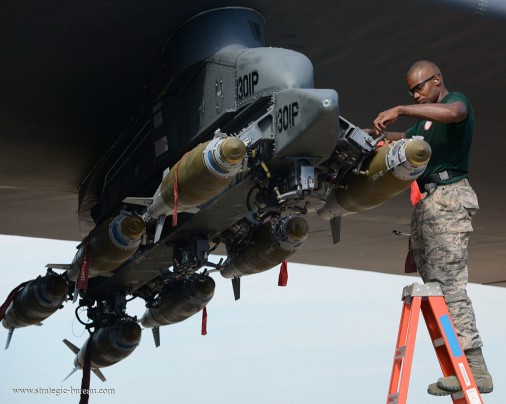 B-52_bombardier_USA_007