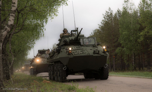 LAV-25_reconnaissance_8x8_USA_002