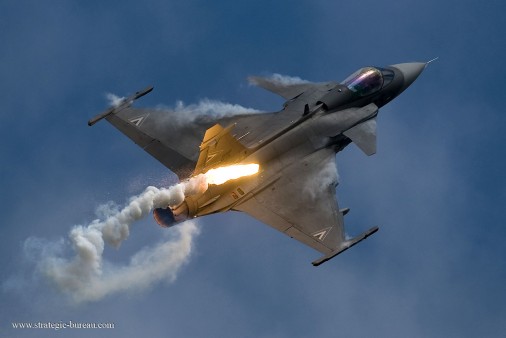 JAS-39-Gripen-003