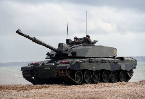 T0101_Challenger2_char_UK