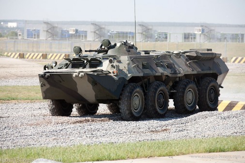 T0606_BTR-80_vbtt_8x8_Russie