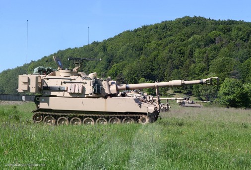 T0710_M109A6Paladin_artillerie_USA