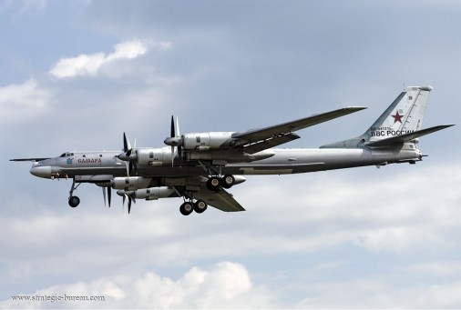 Tu-95_Bear_bombardier_Russie_002