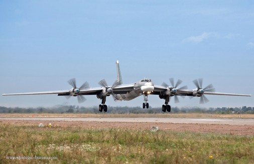 Tu-95_Bear_bombardier_Russie_003