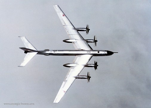 Tu-95_Bear_bombardier_Russie_005