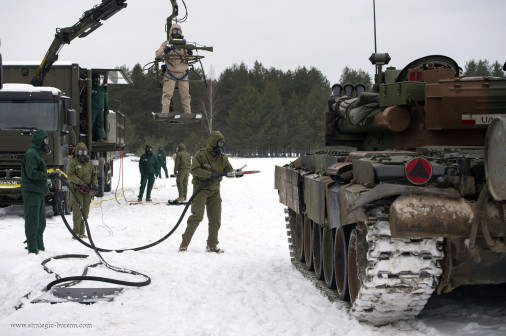 PT-91_char_Pologne_A102_Décontamination