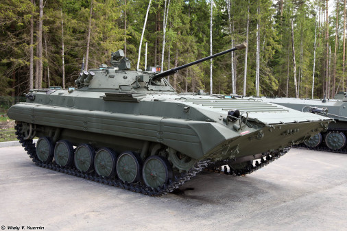 T1004_chars_VBC_Russie_BMP-2