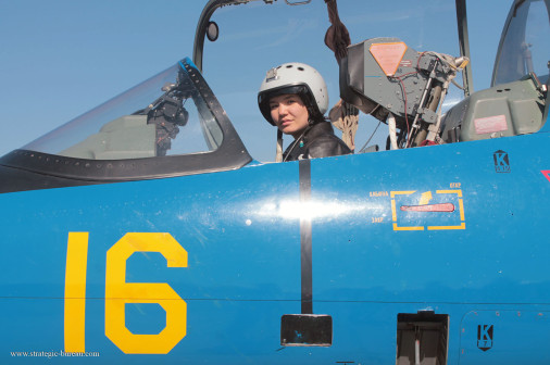 Femme_pilote_Kazakhstan_A102_L-39