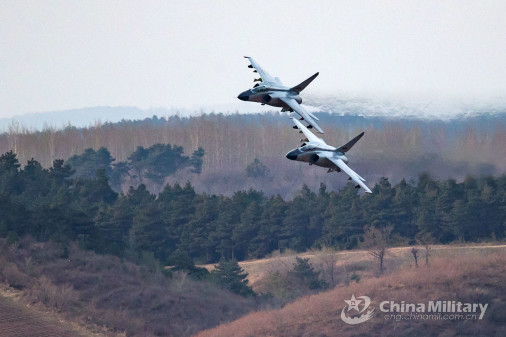 JH-7_bombardier_Chine_006