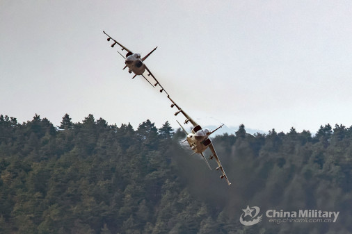 JH-7_bombardier_Chine_007