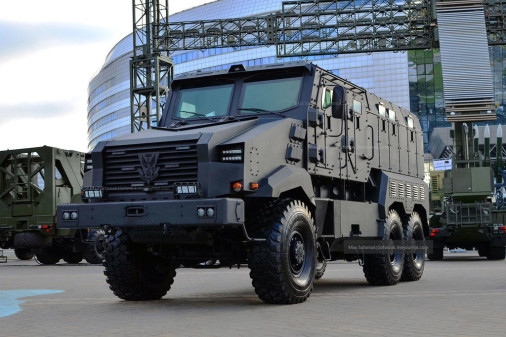 MRAP_Zashtchitnik_Bielorusse_A101