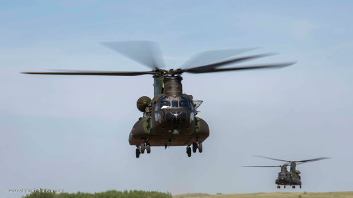 CH-147_helicoptere_Canada_001_CH-47_Chinook