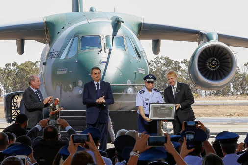 KC-390_avion_transport_Bresil_A102