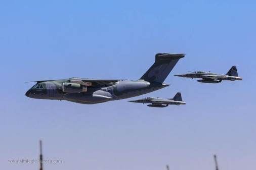 KC-390_avion_transport_Bresil_A105