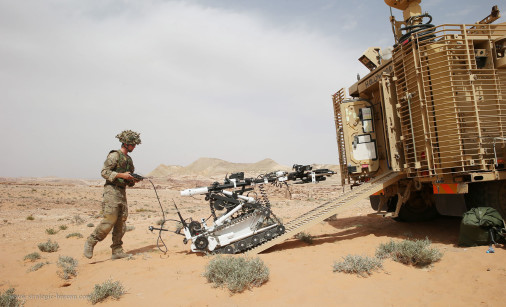 MRAP_Mastiff_Cougar_UK_A102_deminage