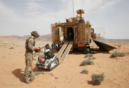 MRAP_Mastiff_Cougar_UK_A106_deminage