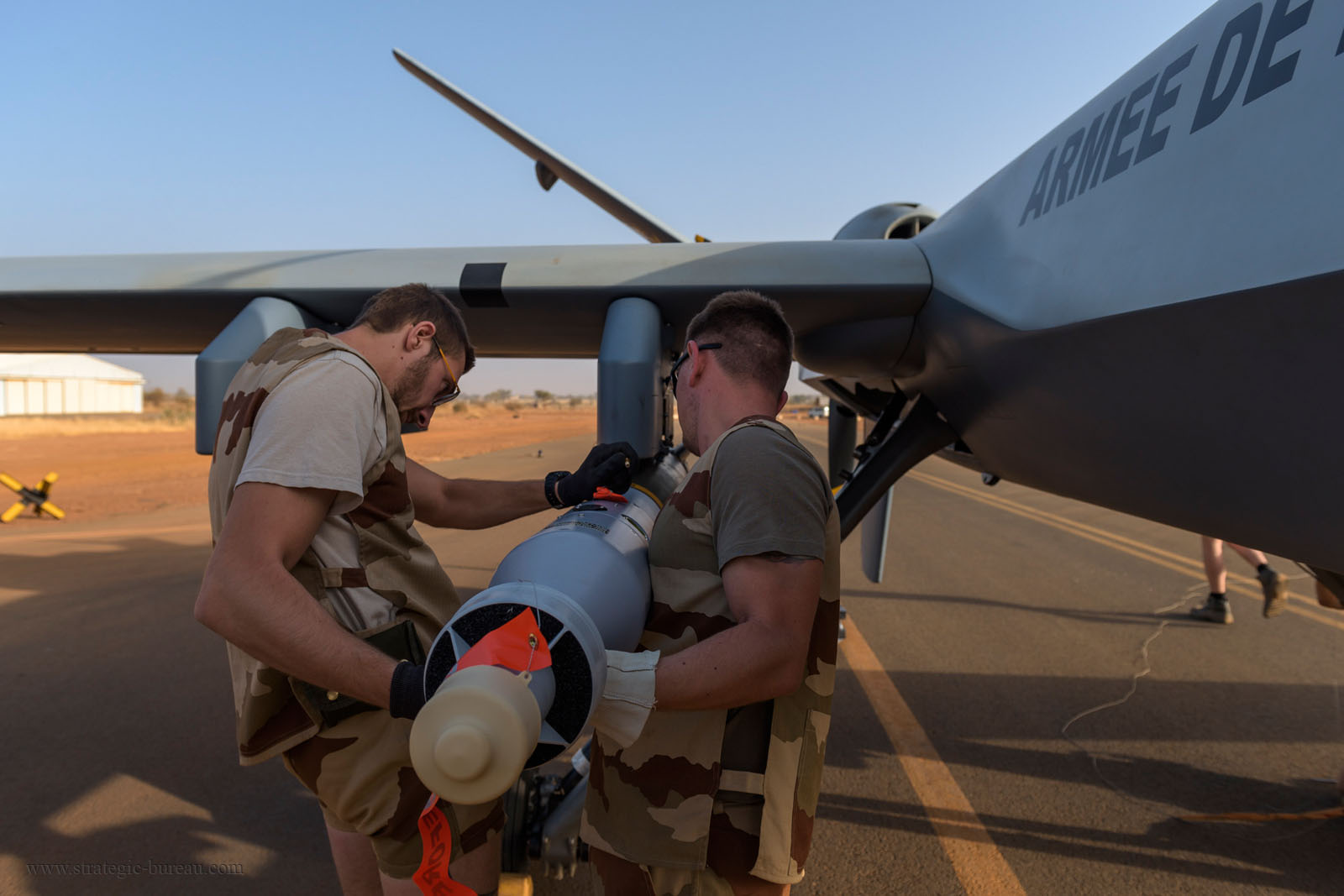 MQ-8_Reaper_drone_ar. 