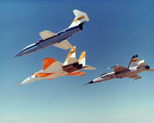 F-104N_F-15A_YF-17_Cobra_chasseur_USA_007