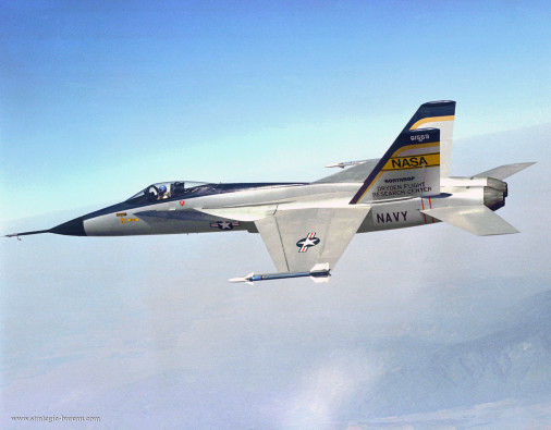 YF-17_Cobra_chasseur_USA_001