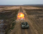 T-72BM_char_Russie_A204_tir_peloton