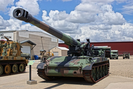 M110_artillerie_USA_005_M110A2