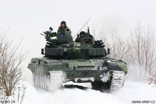 T-72M4CZ_char_Tcheque_A201_tir_hiver