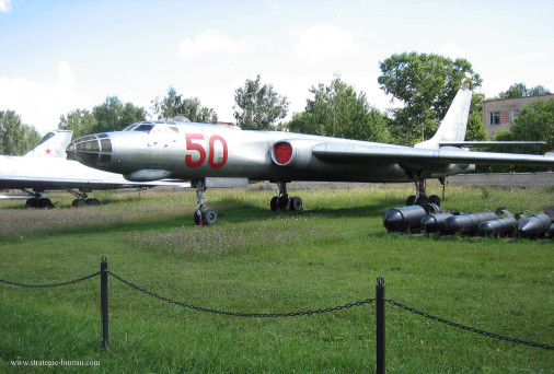 Tu-16_Badger_avion_Russie_A006