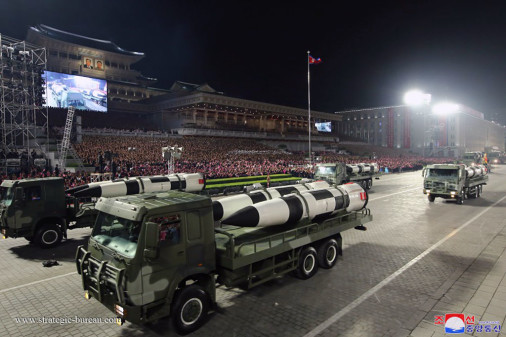 Defilé_Corée_Nord_2022_018_missile
