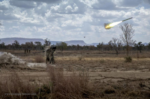 Stinger_missile_sil-air_USMC_A101