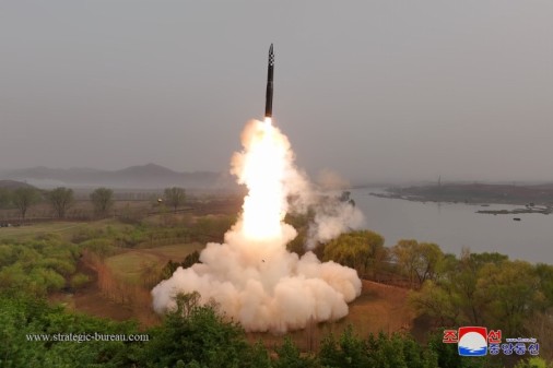 Hwasong-18_missile_balistique_Corée-du-Nord_2023_A002