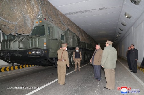 Hwasong-18_missile_balistique_Corée-du-Nord_2023_A003