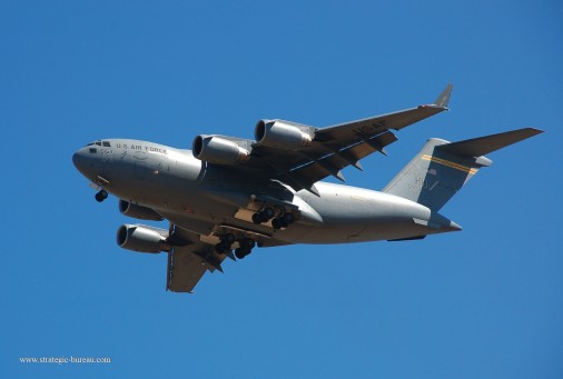 C-17_Globemaster_III_avion_transport_USA_001