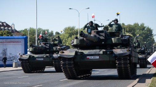 Défilé_militaire_Pologne_2023_A112_K2_Black_Panther