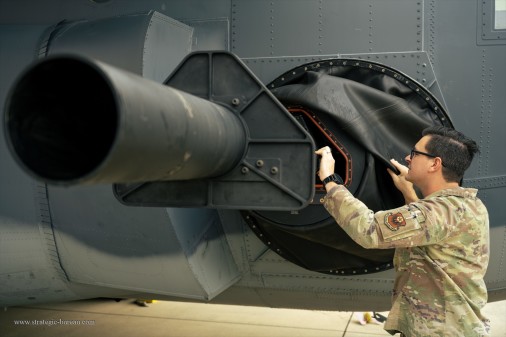 AC-130J_Ghostrider_Gunship_avion_USA_A101