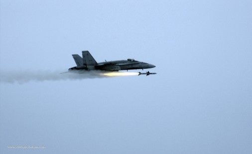 CF-188_CF-18A_chasseur_Canada_002_AIM-7_Sparrow