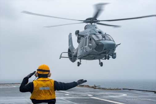 H160_helico_France_appontage_Tonnerre_2024_A102