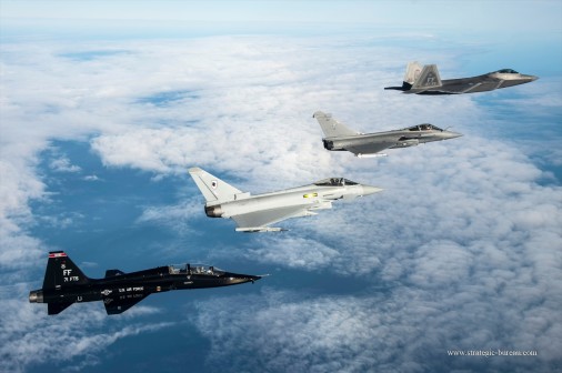 T-38_Talon_EF-2000_Typhoon_Rafale_F-22_Raptor_004