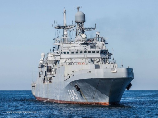 Projet_11711_Ivan Gren_navire_debarquement_Russie_001