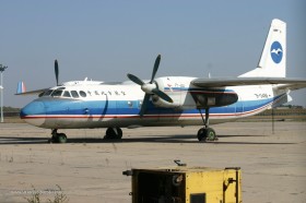 Y-7_Xian_transport_Chine_001_Y7-100