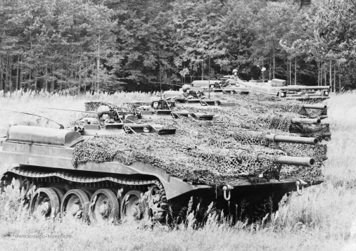 Strv-103_char_Suede_002