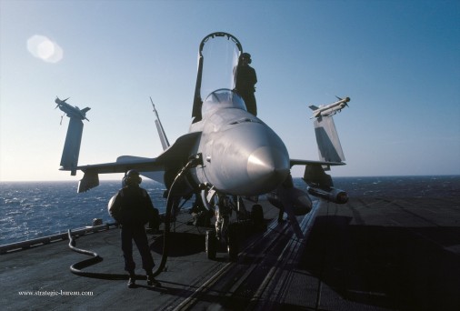FA-18_Hornet_chasseur_USA_003